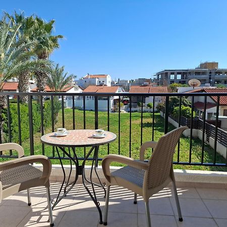Apartment In Kato Pafos & 10 Min To Venus Beach エクステリア 写真