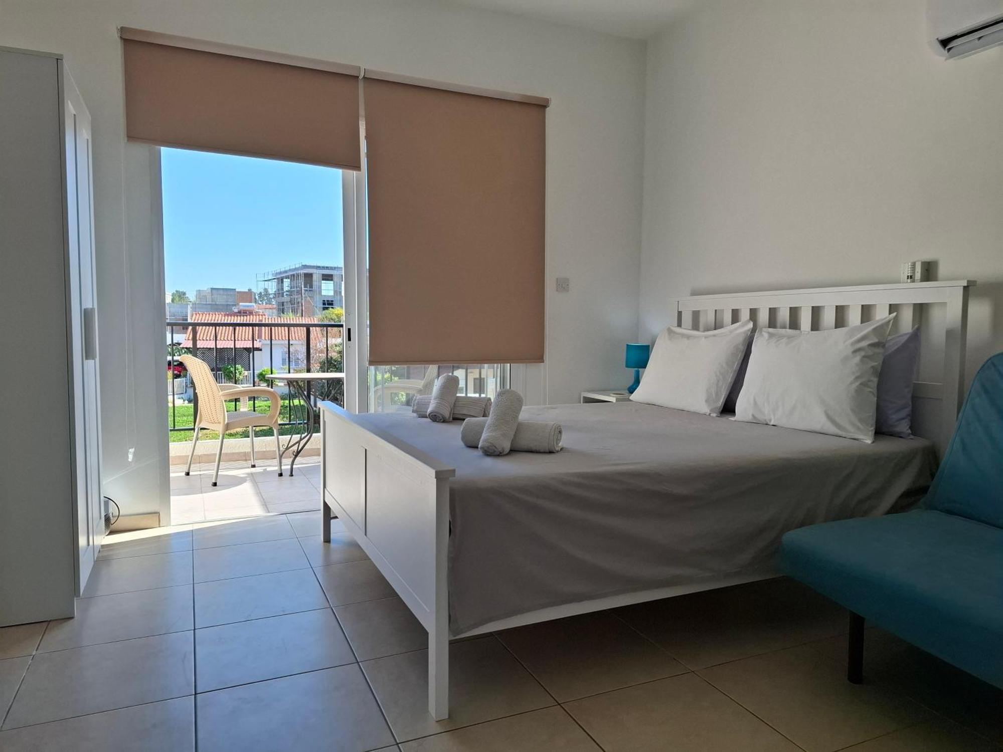 Apartment In Kato Pafos & 10 Min To Venus Beach エクステリア 写真