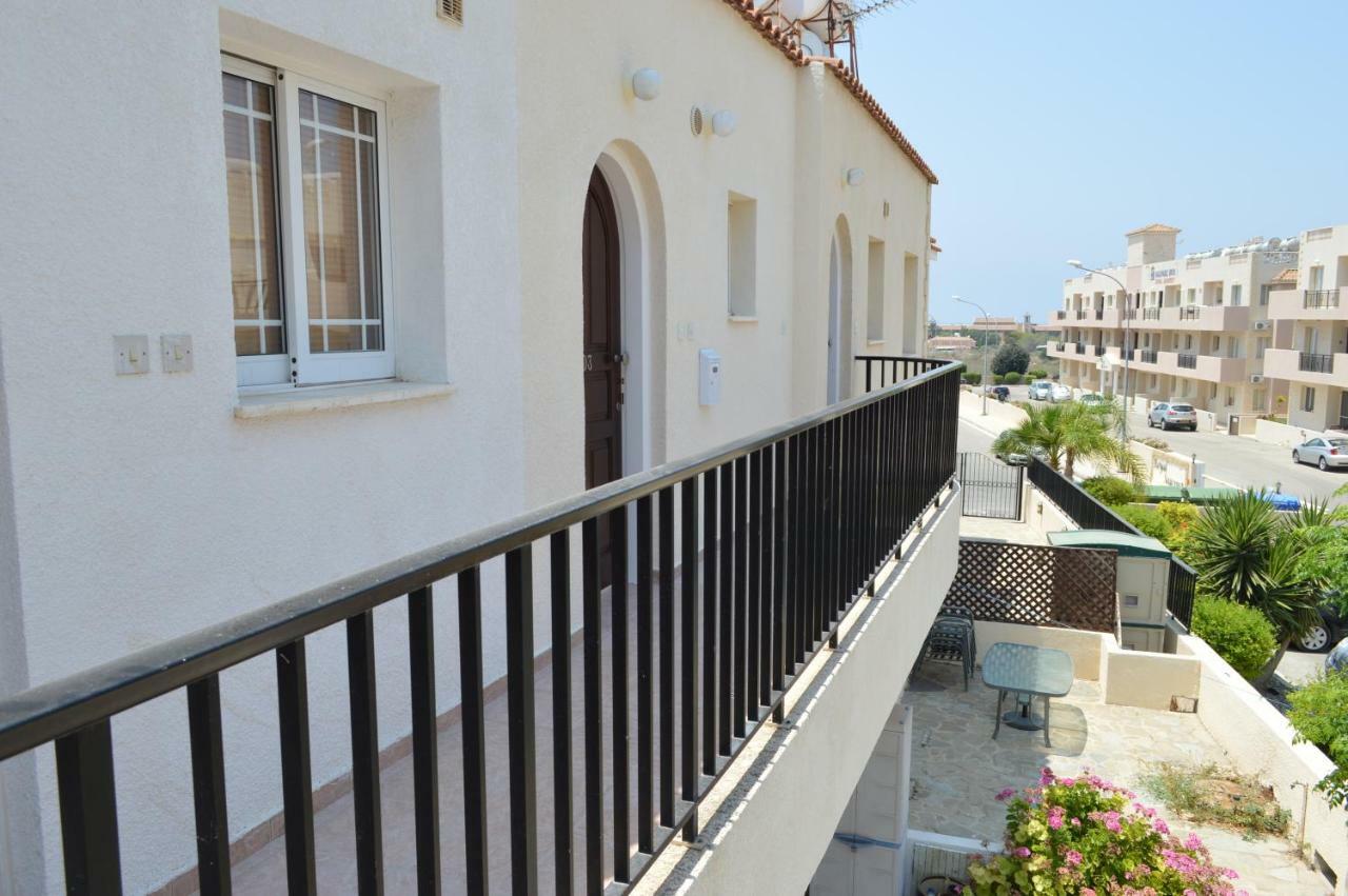 Apartment In Kato Pafos & 10 Min To Venus Beach エクステリア 写真